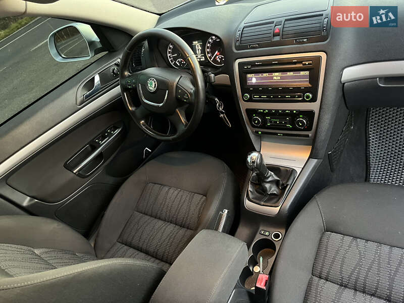 Универсал Skoda Octavia 2009 в Ямполе