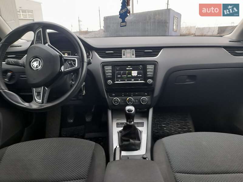 Универсал Skoda Octavia 2016 в Ровно