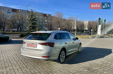 Универсал Skoda Octavia 2021 в Ровно