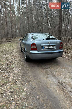 Ліфтбек Skoda Octavia 2003 в Обухові