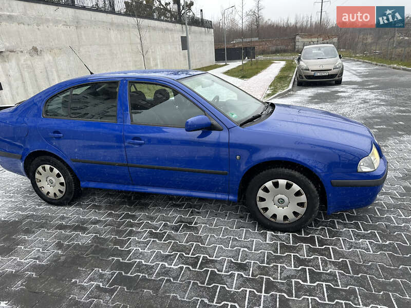 Лифтбек Skoda Octavia 2009 в 