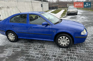 Лифтбек Skoda Octavia 2009 в 