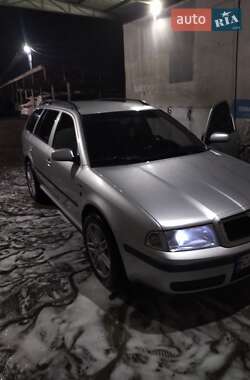 Універсал Skoda Octavia 2002 в Смілі