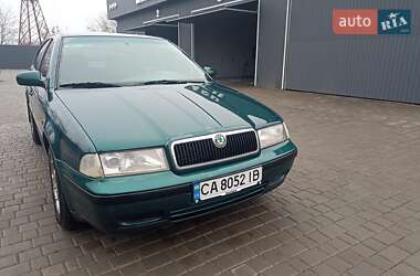 Ліфтбек Skoda Octavia 1998 в Шполі