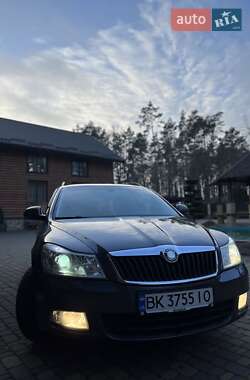 Універсал Skoda Octavia 2009 в Сарнах