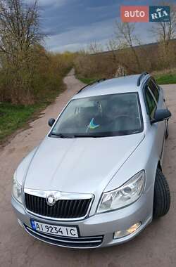 Універсал Skoda Octavia 2010 в Рокитному