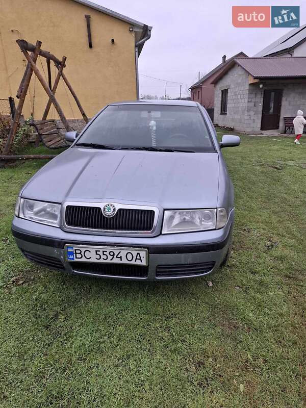 Ліфтбек Skoda Octavia 2002 в Самборі