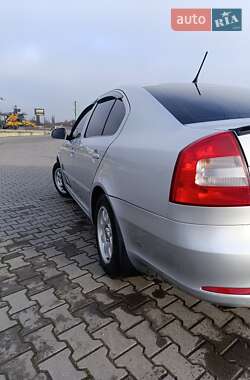 Лифтбек Skoda Octavia 2012 в 