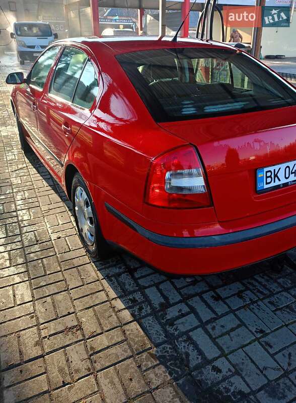 Лифтбек Skoda Octavia 2006 в Дубно