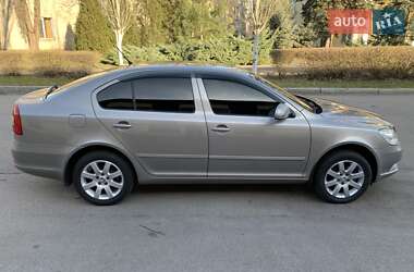 Лифтбек Skoda Octavia 2011 в 