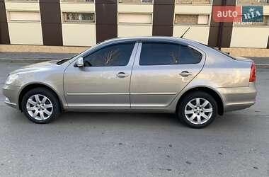 Лифтбек Skoda Octavia 2011 в 
