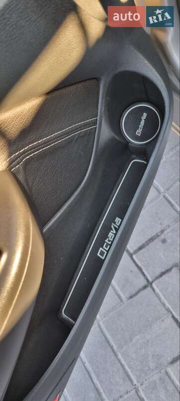 Ліфтбек Skoda Octavia 2010 в Києві