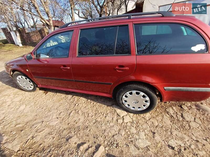 Универсал Skoda Octavia 2003 в Толстом