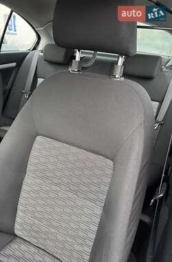 Лифтбек Skoda Octavia 2011 в 
