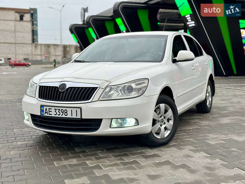 Ліфтбек Skoda Octavia 2010 в Дніпрі