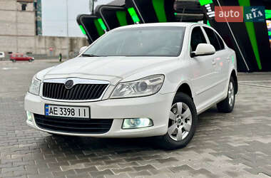 Ліфтбек Skoda Octavia 2010 в Дніпрі