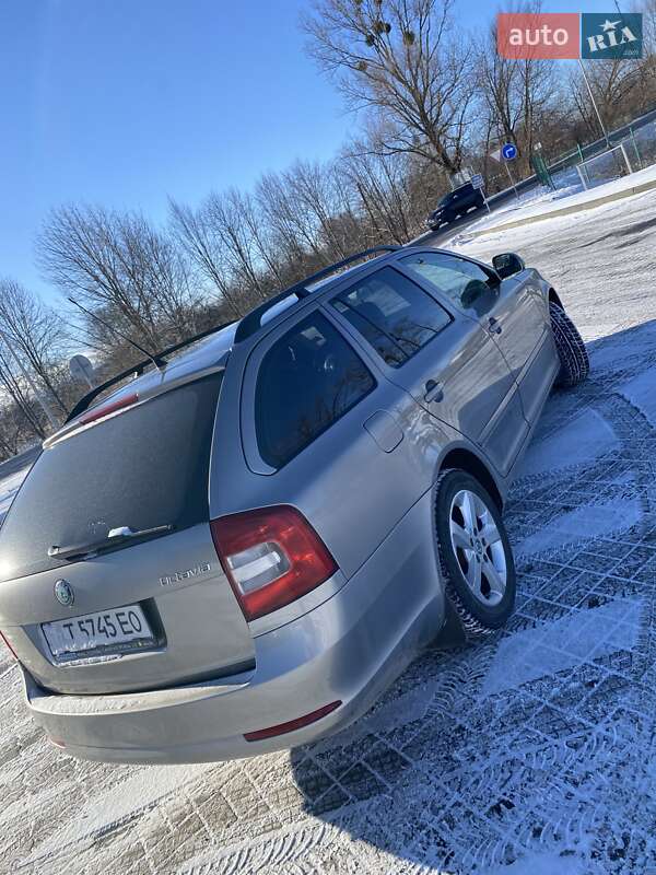 Универсал Skoda Octavia 2010 в Калуше