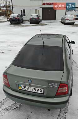 Ліфтбек Skoda Octavia 2003 в Чернігові