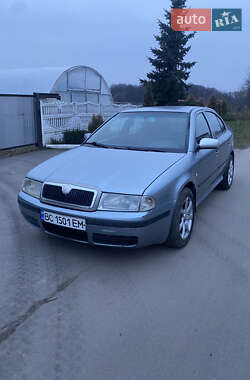 Ліфтбек Skoda Octavia 2003 в Сокалі