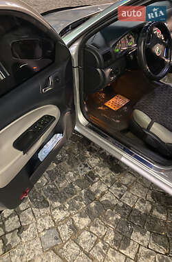 Ліфтбек Skoda Octavia 2005 в 