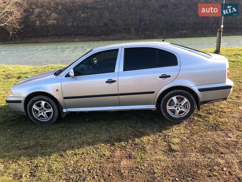 Ліфтбек Skoda Octavia 2000 в Івано-Франківську