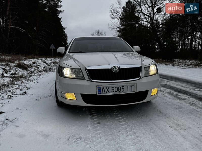 Ліфтбек Skoda Octavia 2010 в Валках