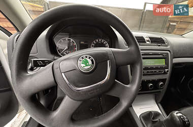 Ліфтбек Skoda Octavia 2010 в Валках