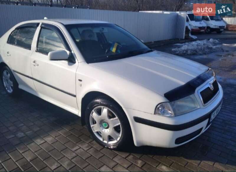 Лифтбек Skoda Octavia 2003 в Черкассах