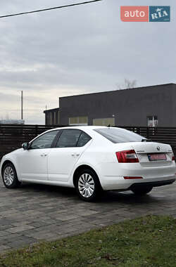 Лифтбек Skoda Octavia 2015 в Тячеве