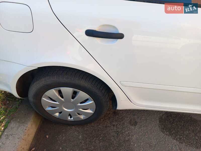 Ліфтбек Skoda Octavia 2010 в Запоріжжі