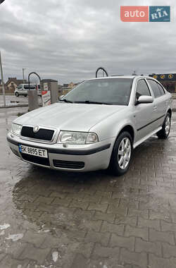 Лифтбек Skoda Octavia 2003 в Луцке