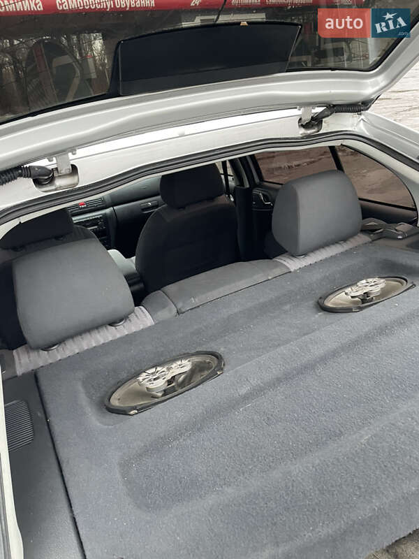 Лифтбек Skoda Octavia 2003 в Луцке