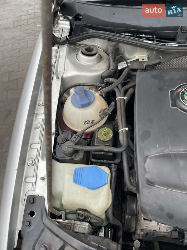 Лифтбек Skoda Octavia 2003 в Луцке