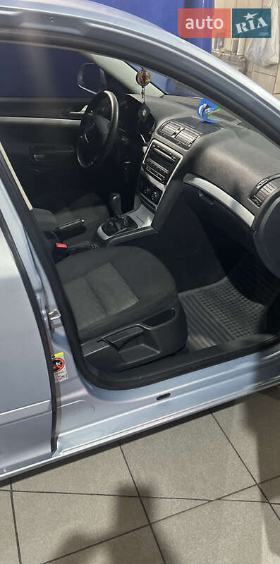 Лифтбек Skoda Octavia 2009 в Кропивницком
