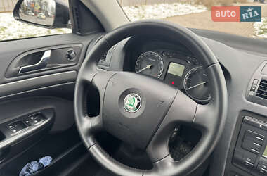 Ліфтбек Skoda Octavia 2008 в Рівному