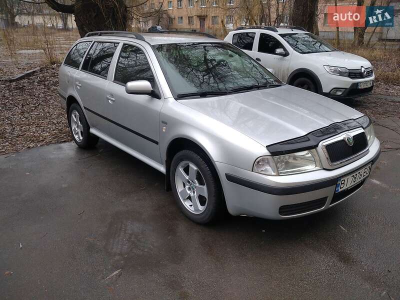 Универсал Skoda Octavia 2004 в Полтаве