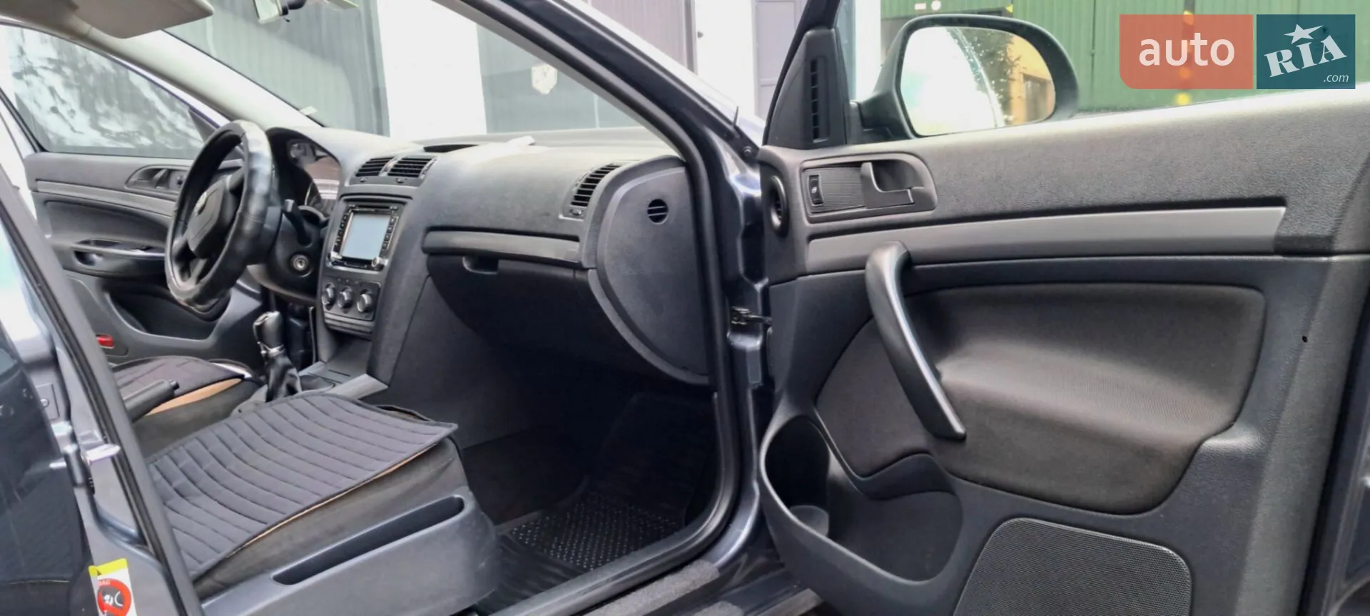 2010 Skoda Octavia - мініатюра 9