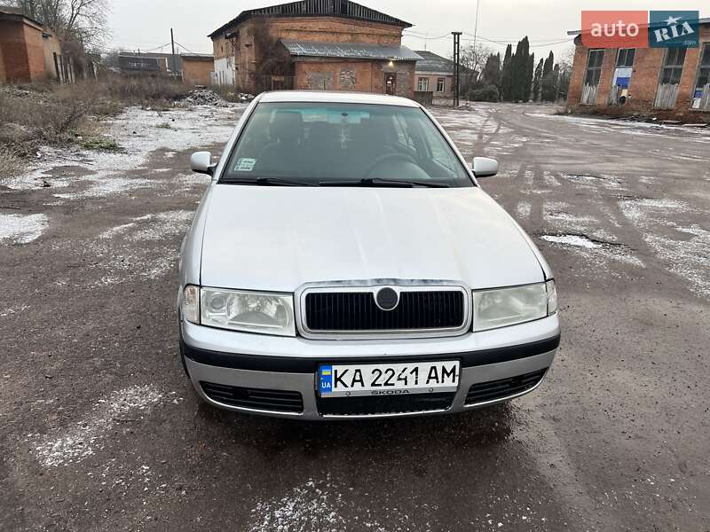 Ліфтбек Skoda Octavia 2001 в Прилуках