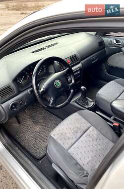 Лифтбек Skoda Octavia 2005 в 