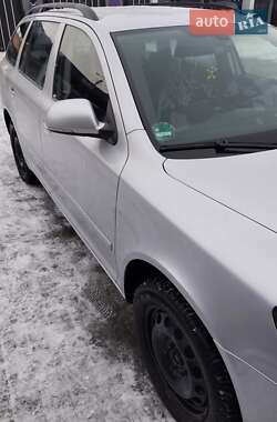 Универсал Skoda Octavia 2012 в Ровно