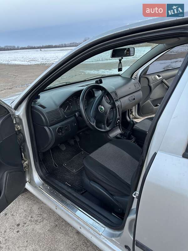 Лифтбек Skoda Octavia 2006 в Куликовке