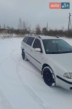 Універсал Skoda Octavia 2003 в Рокитному