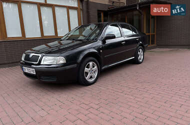 Ліфтбек Skoda Octavia 2004 в Рівному