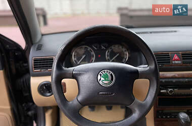 Ліфтбек Skoda Octavia 2004 в Рівному