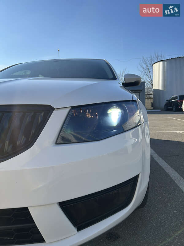 Лифтбек Skoda Octavia 2013 в Одессе