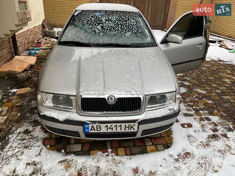 Лифтбек Skoda Octavia 2004 в 