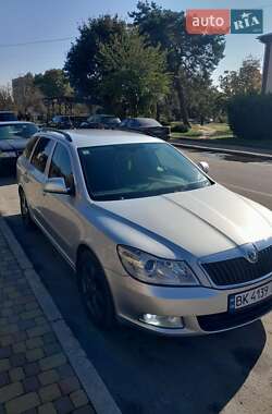 Универсал Skoda Octavia 2012 в 