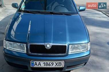 Лифтбек Skoda Octavia 2003 в Киеве