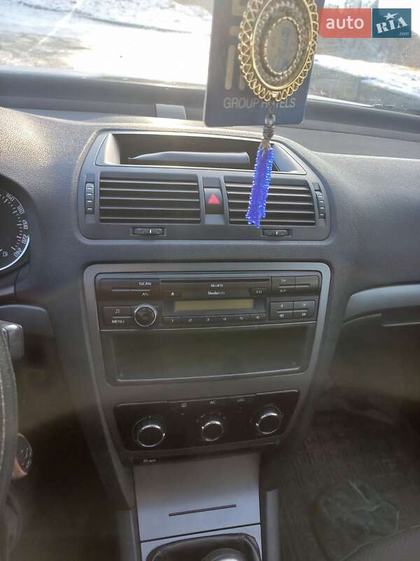 Универсал Skoda Octavia 2011 в Галиче