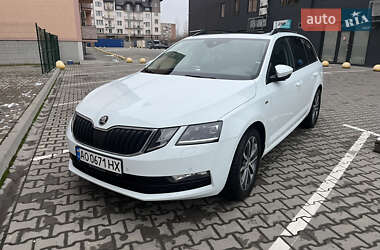 Універсал Skoda Octavia 2017 в Ужгороді